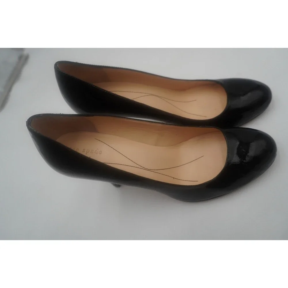 Kate Spade NY Formal Classic Office Glossy Black Patent Leather Round Pumps 10M